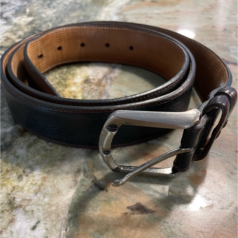 TOMMY BAHAMA BROWN PEBBLED LEATHER BELT MADE IN SPAIN - 44